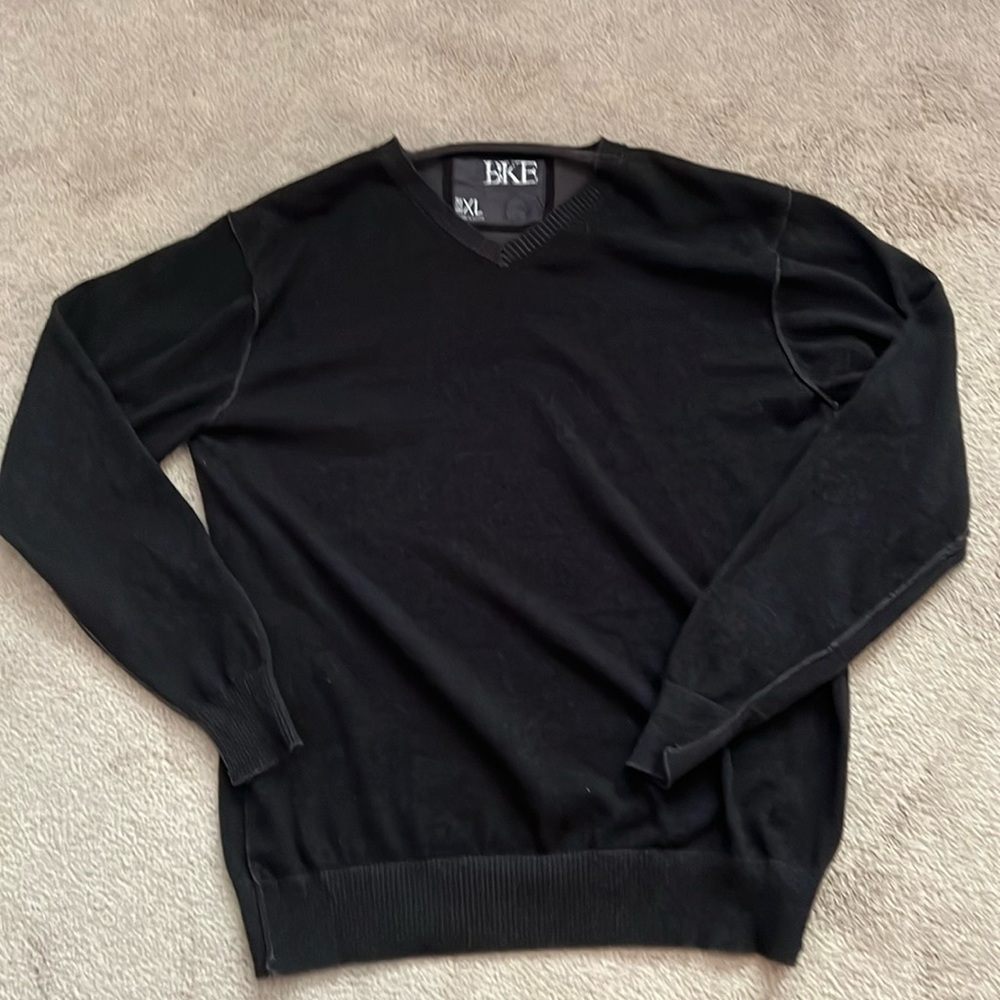 NWOT- BKE Black V-Neck Sweater- size XL